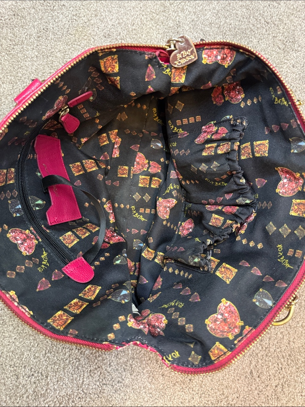 Betsey Johnson Y2K  Pink Shoulder Bag with Black Bow Accents - Picture 5 of 7